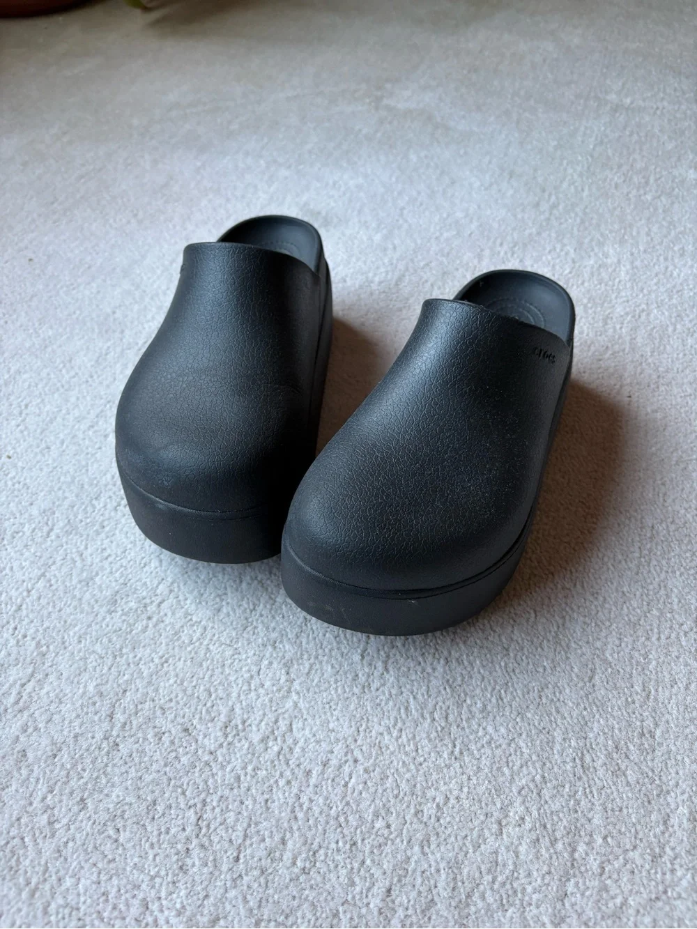 Dylan Platform Clog in Black - Picture 9 of 11